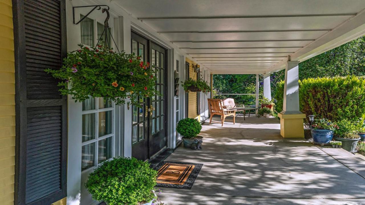 Bayberry Inn B&B And Oregon Wellness Retreat Ashland Exterior photo