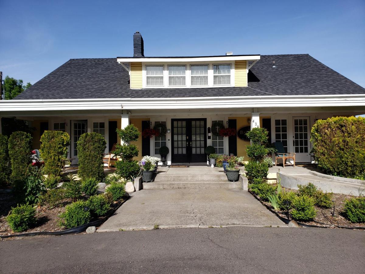 Bayberry Inn B&B And Oregon Wellness Retreat Ashland Exterior photo